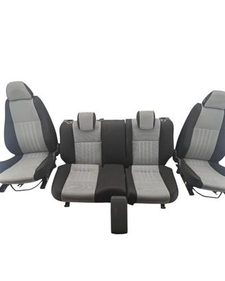 Tappezzeria Alfa Romeo 147 1.6 Benzina del 2007 5p