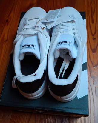 Scarpe adidas uomo taglia 43,5 bianche e nere