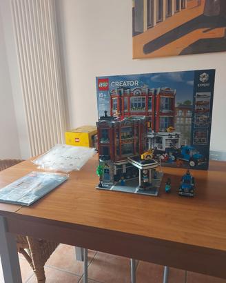 Lego 10278 Corner Garage