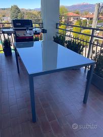 Tavolo da giardino in vetro temperato
