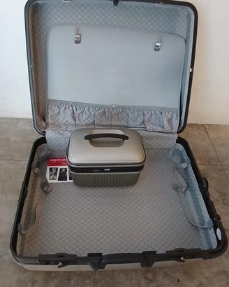 valigia rigida Planet 70x60x25 con beauty case 