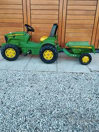 trattorino a pedali per bambino