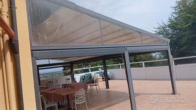 Pergola motorizzata in alluminio con telo retraib