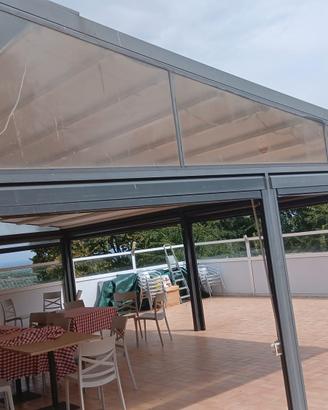 Pergola motorizzata in alluminio con telo retraib