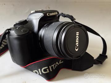 Canon EOS 1100D con obiettivo