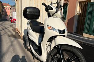 Peugeot tweet 125