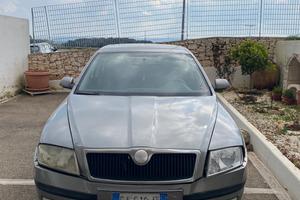 Skoda Octavia 1.9 TDI Berlina 2006 – Marciante – €