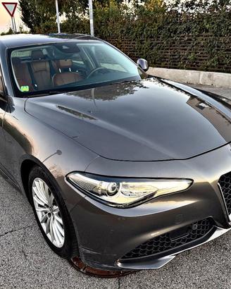 Alfa Romeo Giulia 2.2 TD 136 cv at8 business