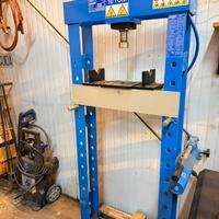 Pressa idraulica da officina 10 TON OMCN