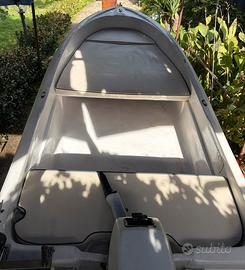 Barca in vetroresina