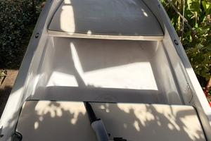 Barca in vetroresina