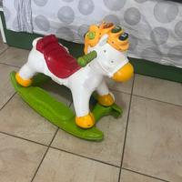 Cavallo a dondolo