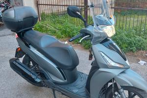 Kymco People 300