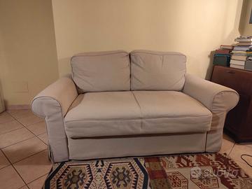 Divano letto due posti colore beige