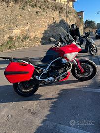 Moto Guzzi Stelvio