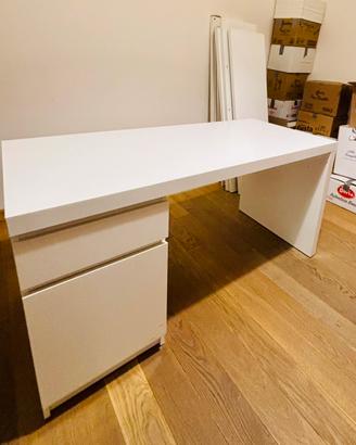 Scrivania ikea Malm 140x65