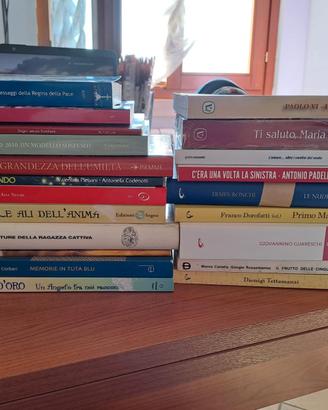 Libri vari titoli / autori