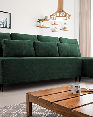 UN DIVANO ANGOLARE MOLTO ELEGANTE...!