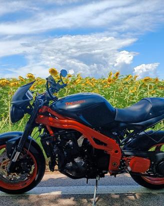 Triumph Speed triple 1050