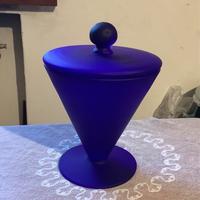 Grande vaso contenitore vintage in vetro opaco blu
