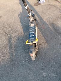 monopattino  eletrico
