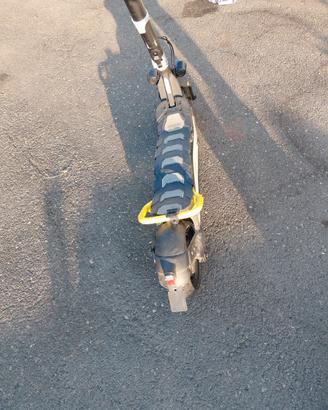 monopattino  eletrico