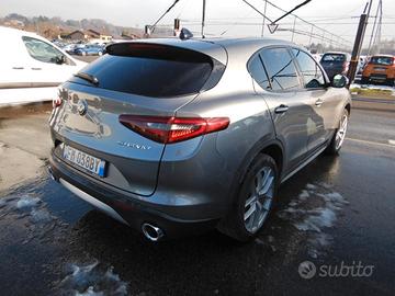 Alfa Romeo Stelvio 2.0 280cv