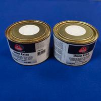 Due latte di antivegetativa per propulsori