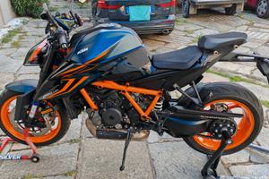 KTM 1290 Super Duke R Evo in garamzia