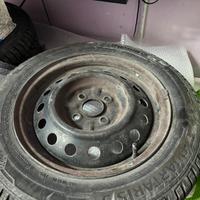 Gomme 4 stagioni + cerchi e borchie copricerchi