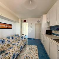 2 LOCALI A BARANO D'ISCHIA