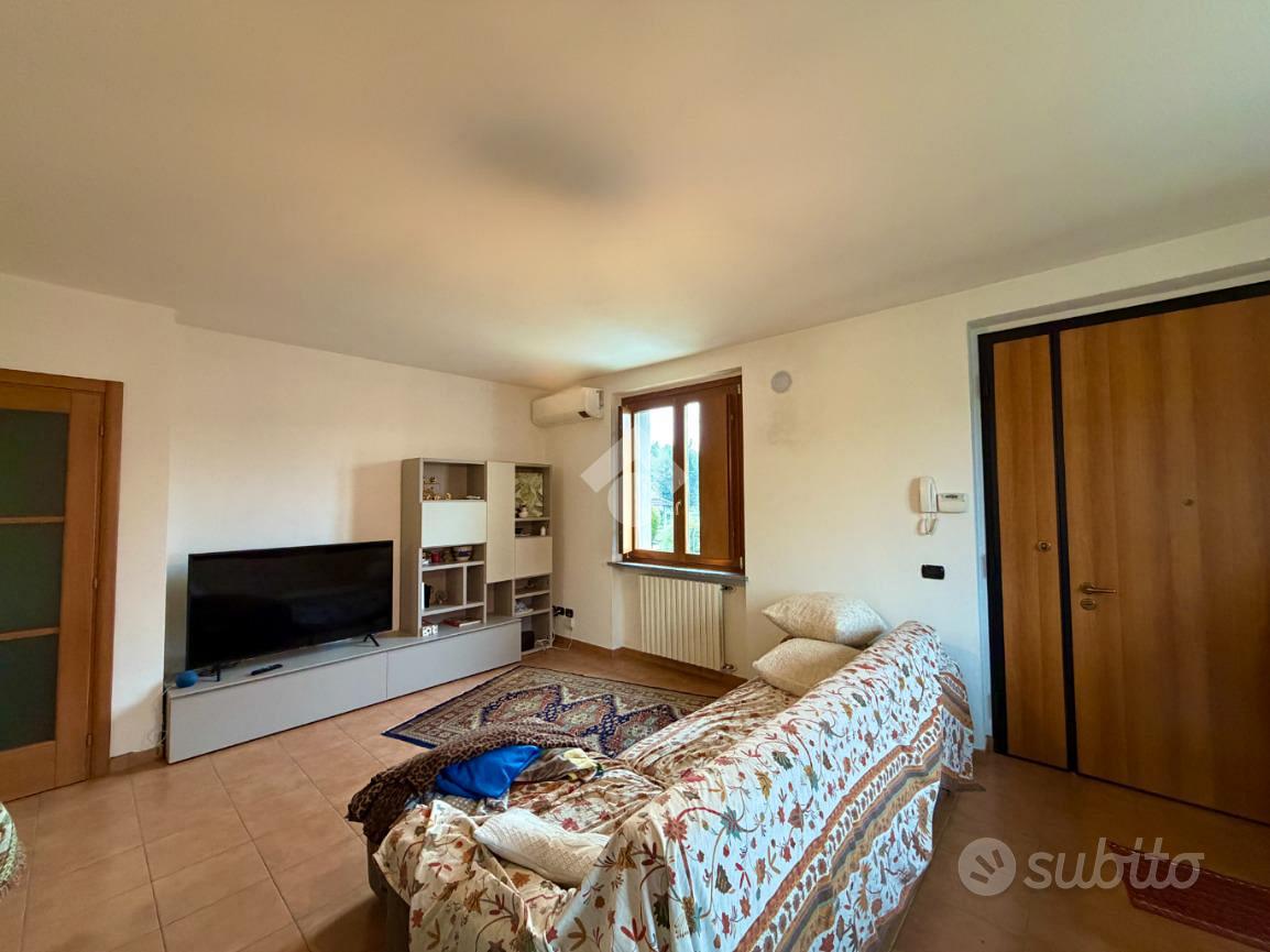 Casa – Santa Maria della Versa, Torre di Donelasco - Altro