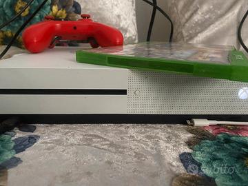 Xbox one s + due giochi, tutto come nuovo