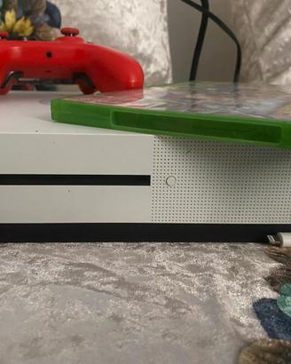 Xbox one s + due giochi, tutto come nuovo