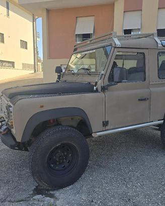 Land Rover Defender Tdi