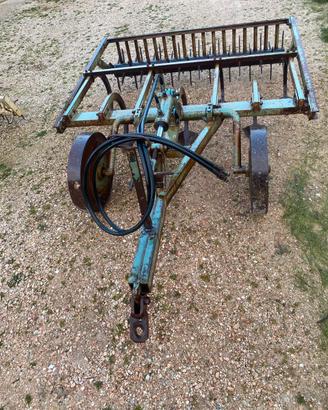 Vibro estirpatore aratro rimorchio agricolo