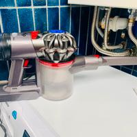 Dyson v8 Absolute