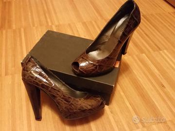 scarpe con occhiello