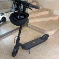 Monopattino Ninebot MAX G30 + Casco + Compressore