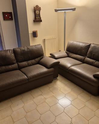 coppia di divani+tappeto+tavolino