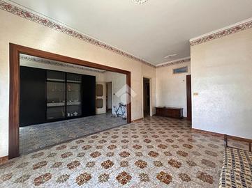 4 LOCALI A PALERMO