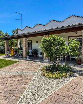 Villa di 150 m² con 5 locali a Roma
