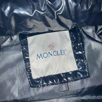 Moncler smanicato lucido unisex