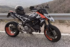 DUCATI HYPERMOTARD 950 RVE my2025 - E ACCESSORI