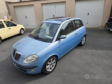 Lancia ypsilon 1.2cc benzina doppio tetto panoram