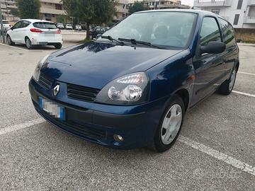 Renault Clio 1.2 benzina 16 v