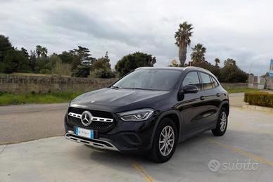MERCEDES GLA 180 d Automatic Business