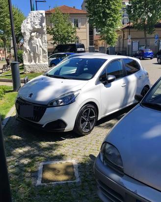 Peugeot 208 1.2 del 2016