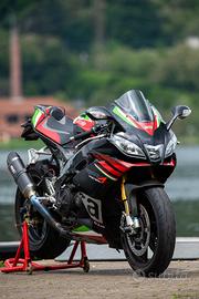 Aprilia rsv4 Factory APRC
