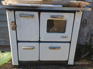 stufa a legna con cucina, marca Zoppas